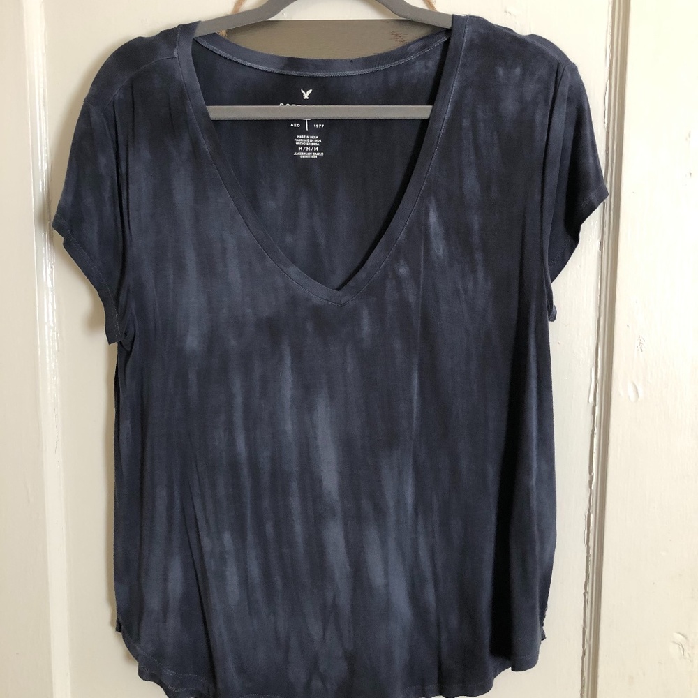 American Eagle V-neck top